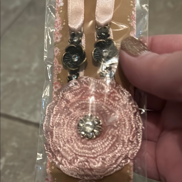 Pink Floral journal swag with Ribbon Accents - Picture 3 of 3